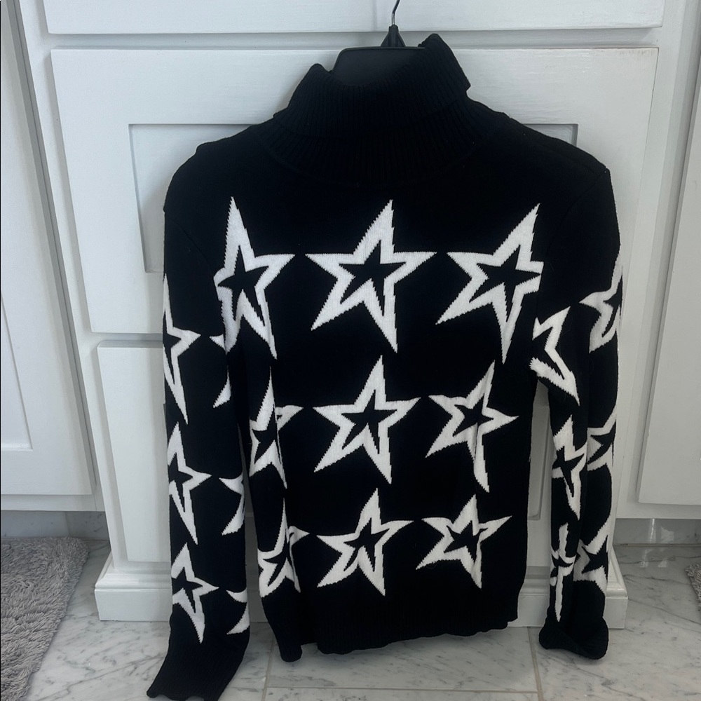 Black and White Star Pattern women’s warm Sweater